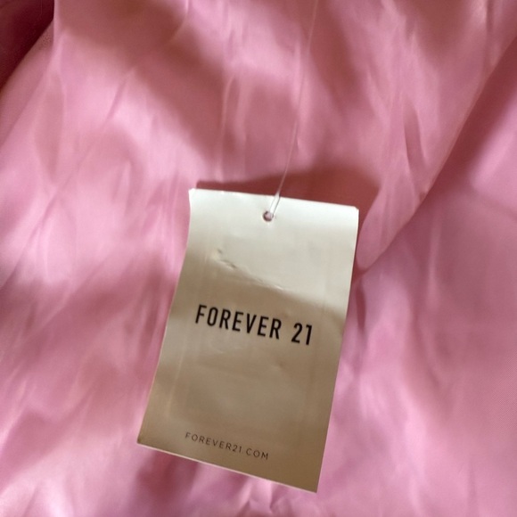 NWT Pink Puffer Cropped Jacket-Forever 21-Size Medium - Picture 9 of 11